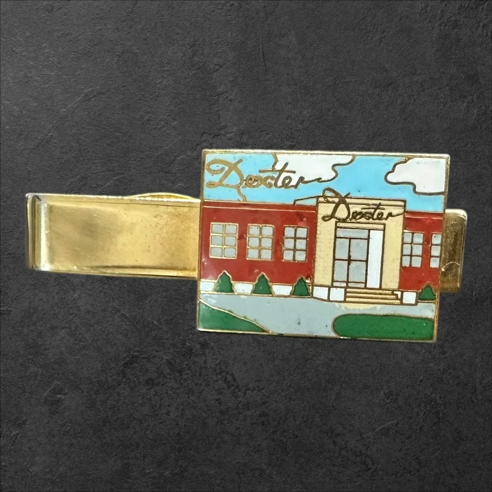 HTF Kinney Co Dexter Shoe Co Tie Clip‎ Mens Gold Tone Enamel Factory Building
